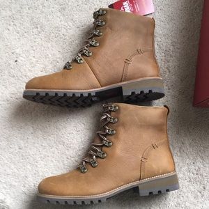 Women’s Kodiak Fernie boots sz. 9.5 NWT